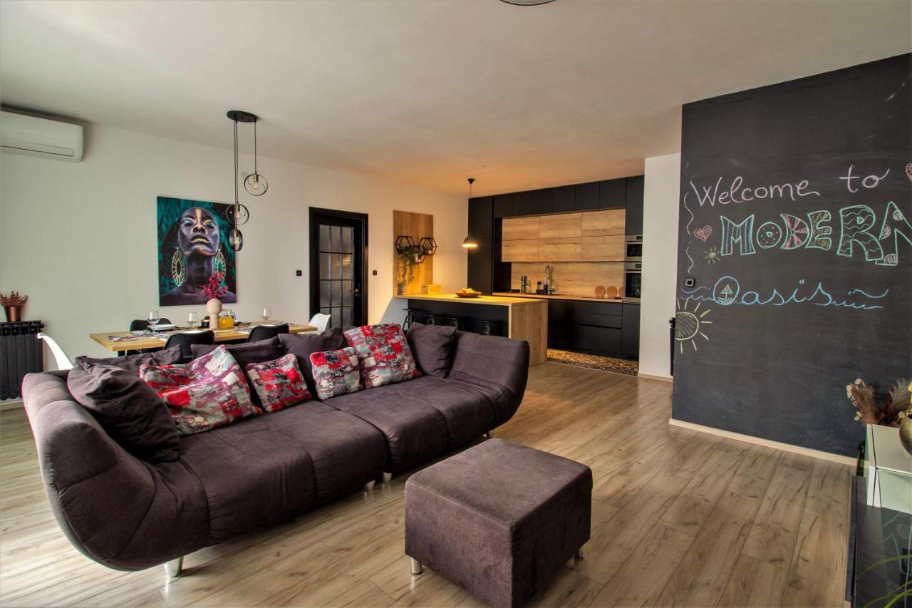 Modern Oasis Apartment Split Private Parking Esterno foto