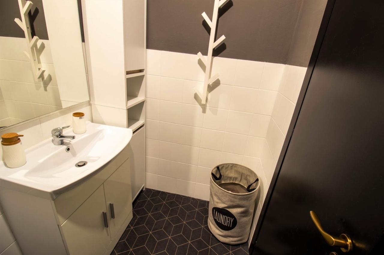 Modern Oasis Apartment Split Private Parking Esterno foto